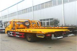 泾县附近拖车救援搭电